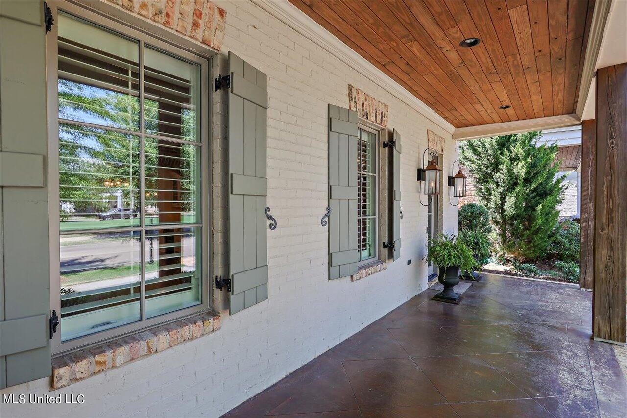 309 Westpark Street Ridgeland, MS 39157 - Photo 5 of 55 Front Porch