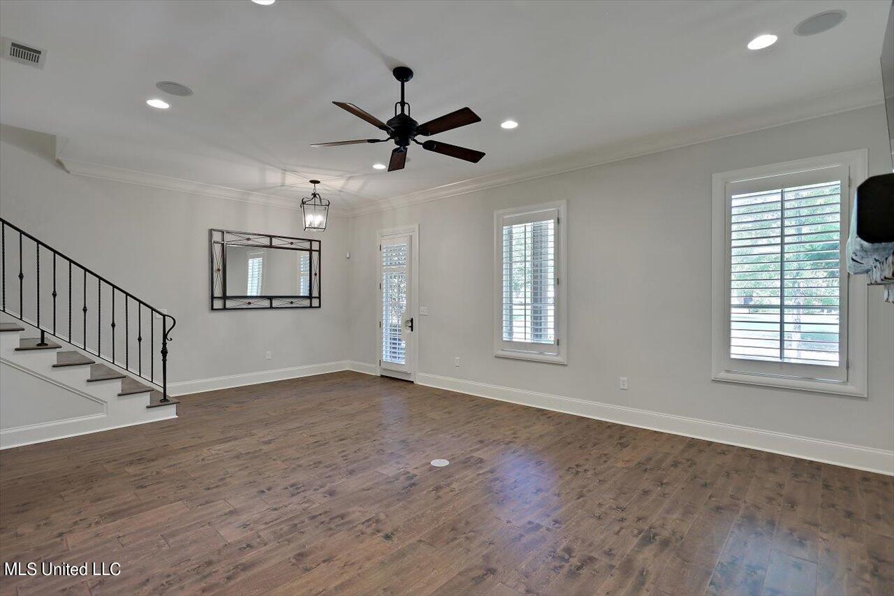 309 Westpark Street Ridgeland, MS 39157 - Photo 8 of 55 Living Room
