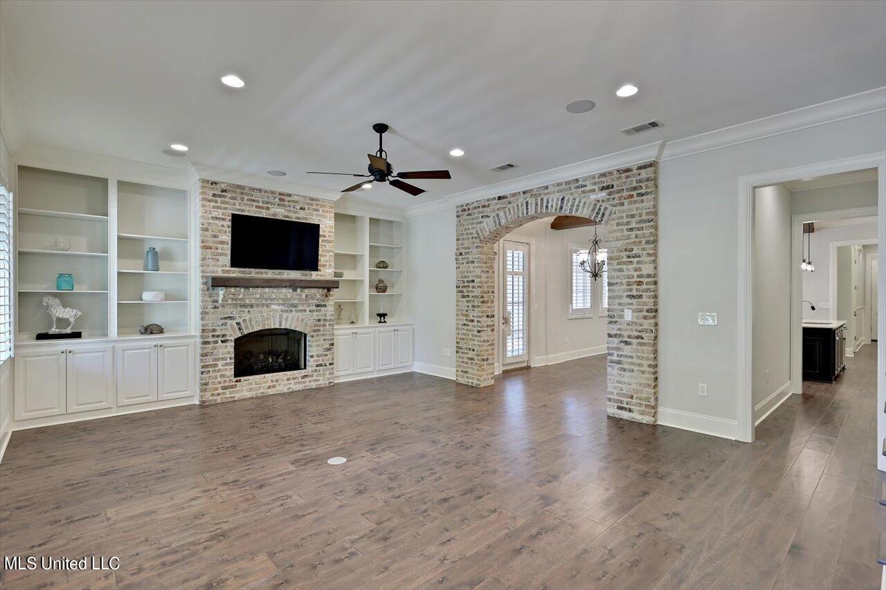 309 Westpark Street Ridgeland, MS 39157 - Photo 9 of 55 Living Room with Fireplace