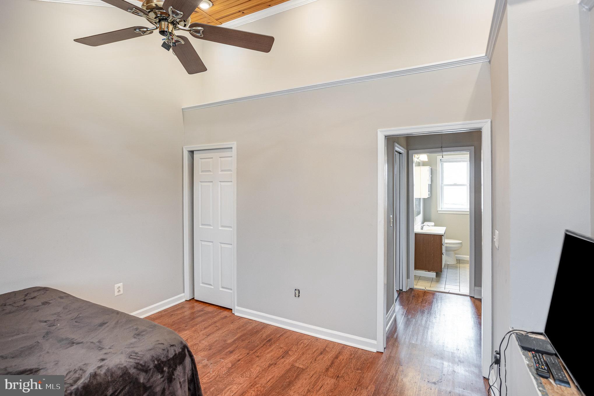 118 Wiltshire Road Essex, MD 21221 - Photo 13 of 21