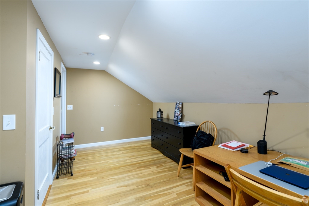 42 Lovell Road Holden, MA 01520 - Photo 19 of 26
