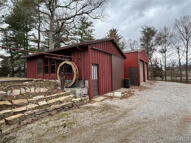 $269,000 | 5747 Sand Rock Road, Smithton, IL 62285