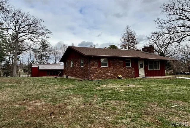 $269,000 | 5747 Sand Rock Road, Smithton, IL 62285