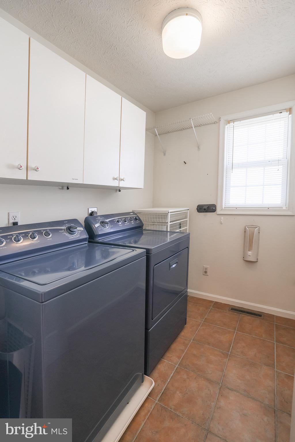 121 Canyon Road Winchester, VA 22602 - Photo 23 of 35 Laundry Room is adjacent to kitchen