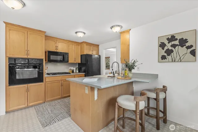 $939,000 | 20330 Burke Avenue North, Shoreline, WA 98133