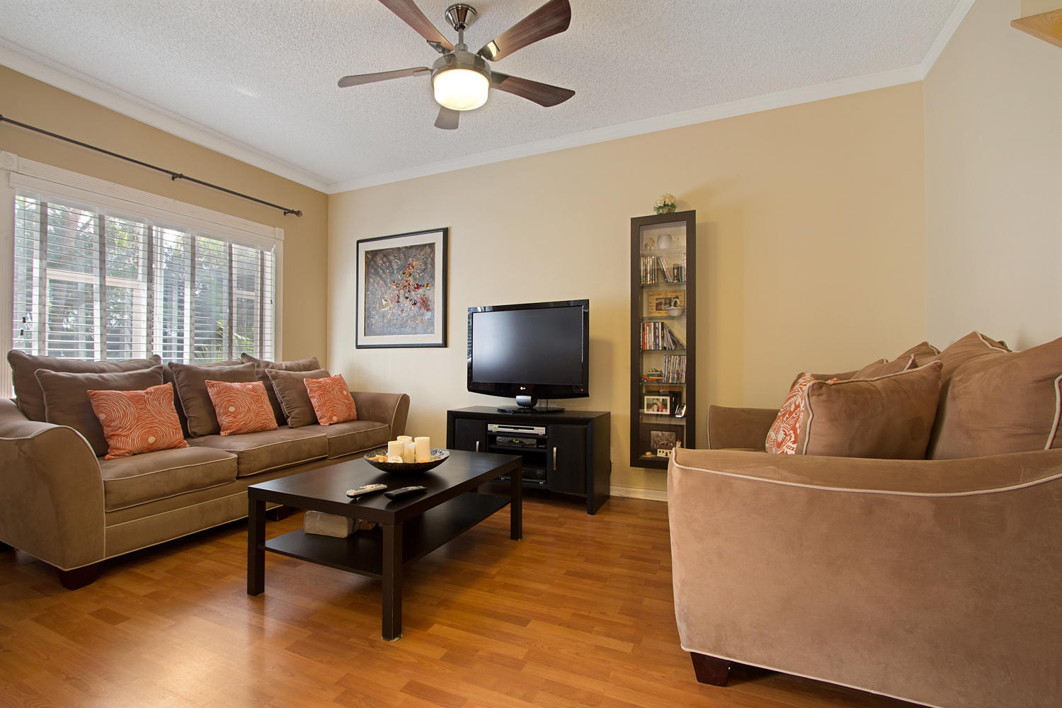 21078 Vía Eden, Unit 21078 Boca Raton, FL 33433 - Photo 13 of 25 Family Room