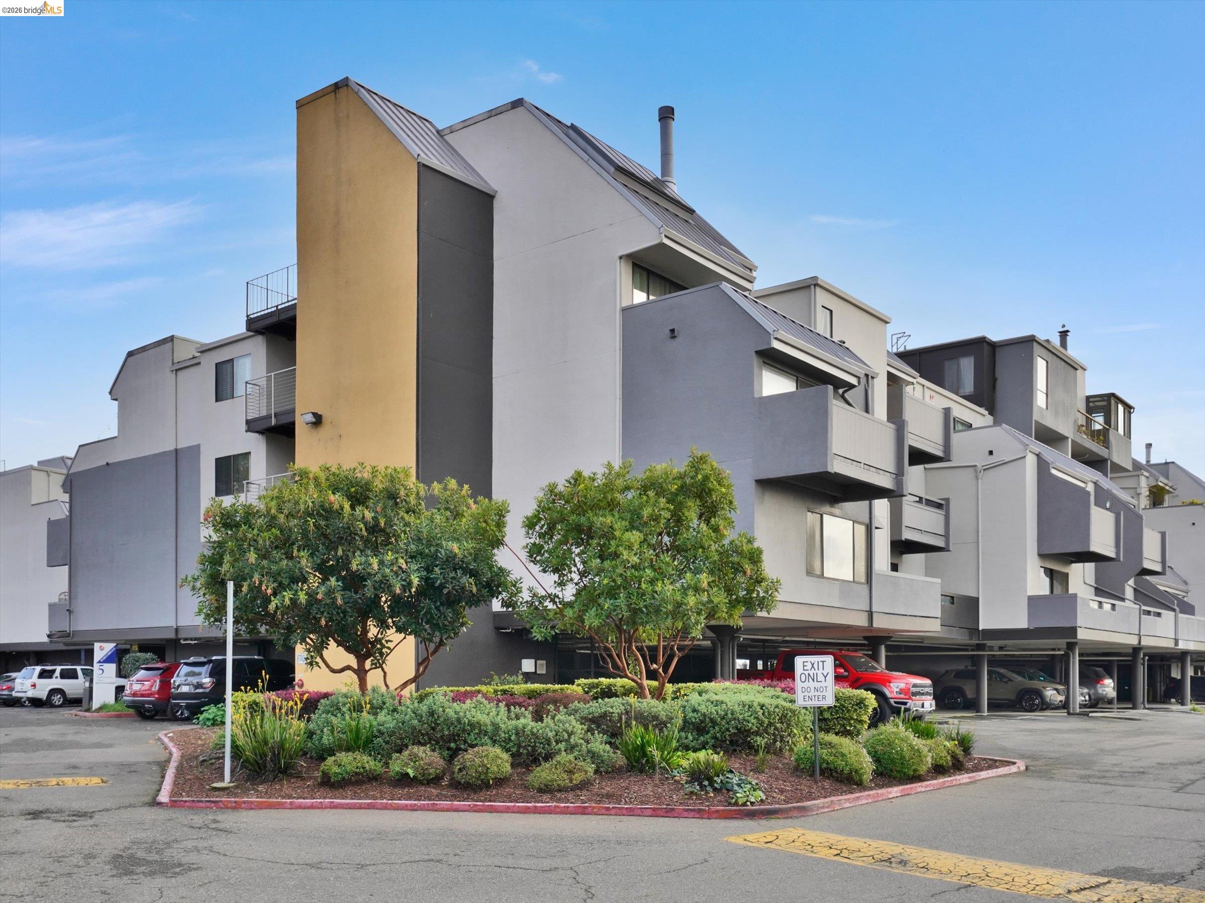 5 Embarcadero West, Unit 322 Oakland, CA 94607 - Photo 1 of 21