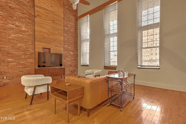 $550,000 | 509 State Street, Unit 3, Bristol, VA 24201