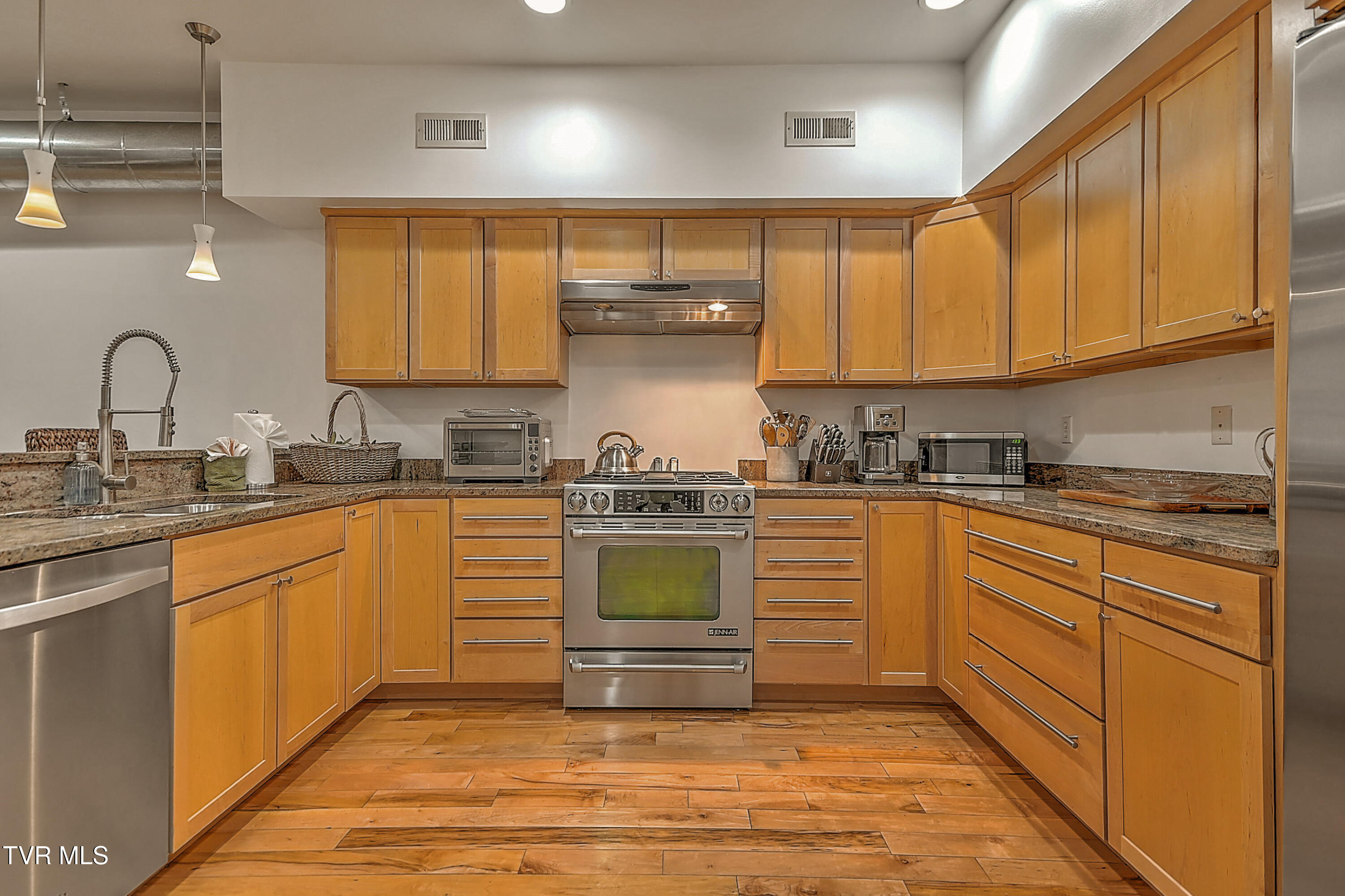 509 State Street, Unit 3 Bristol, VA 24201 - Photo 29 of 58 509 W State St JG-33