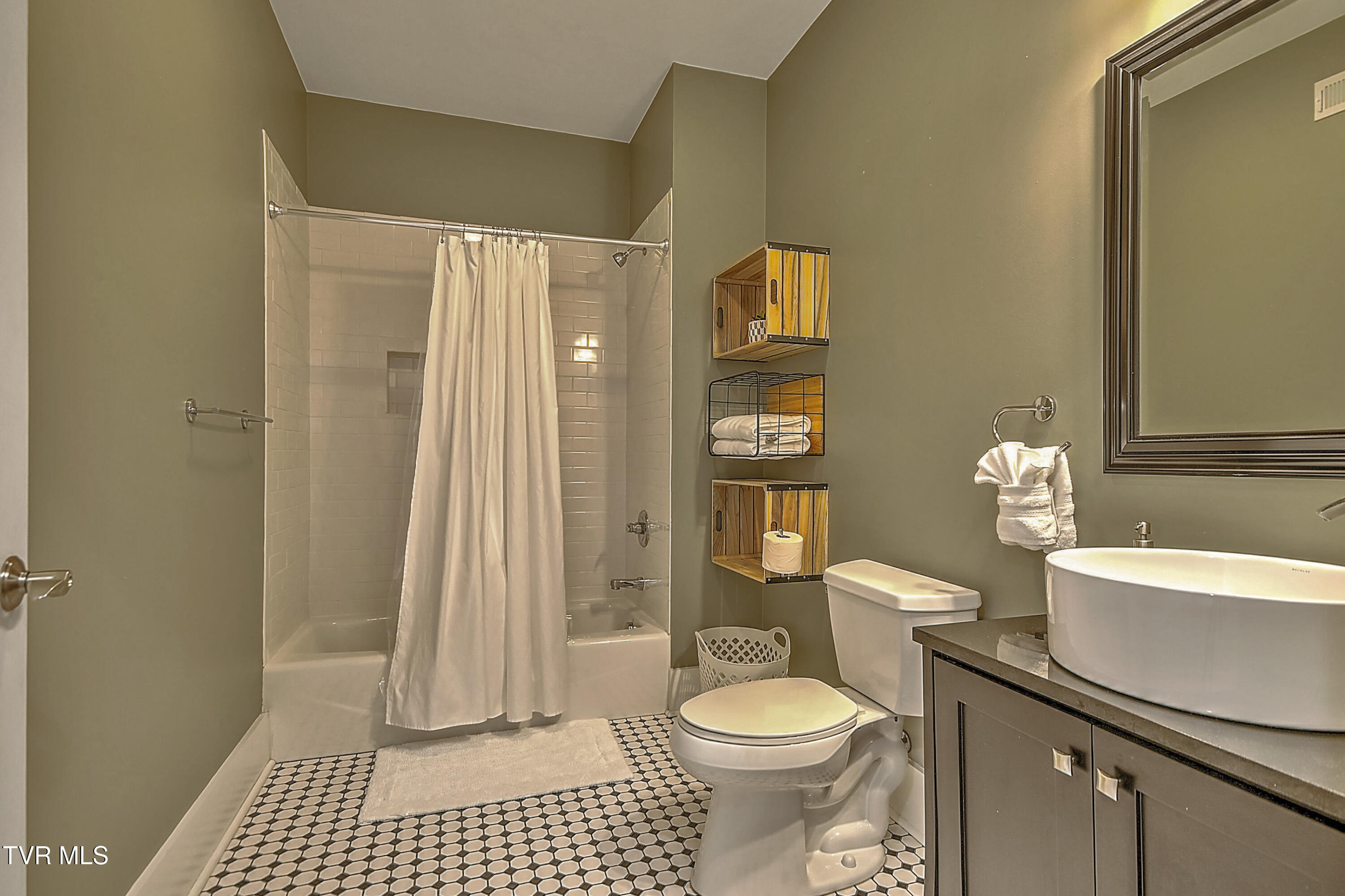 509 State Street, Unit 3 Bristol, VA 24201 - Photo 30 of 58 509 W State St JG-34