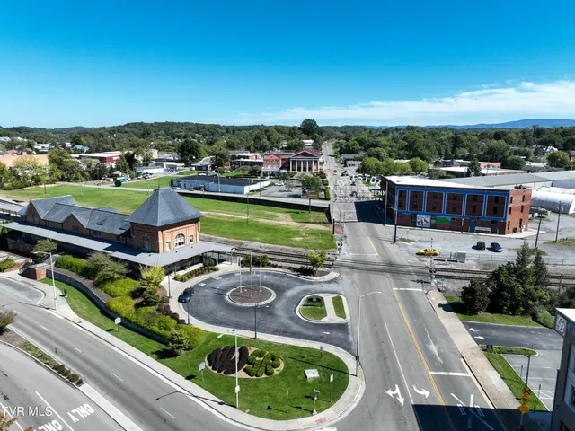 $550,000 | 509 State Street, Unit 3, Bristol, VA 24201