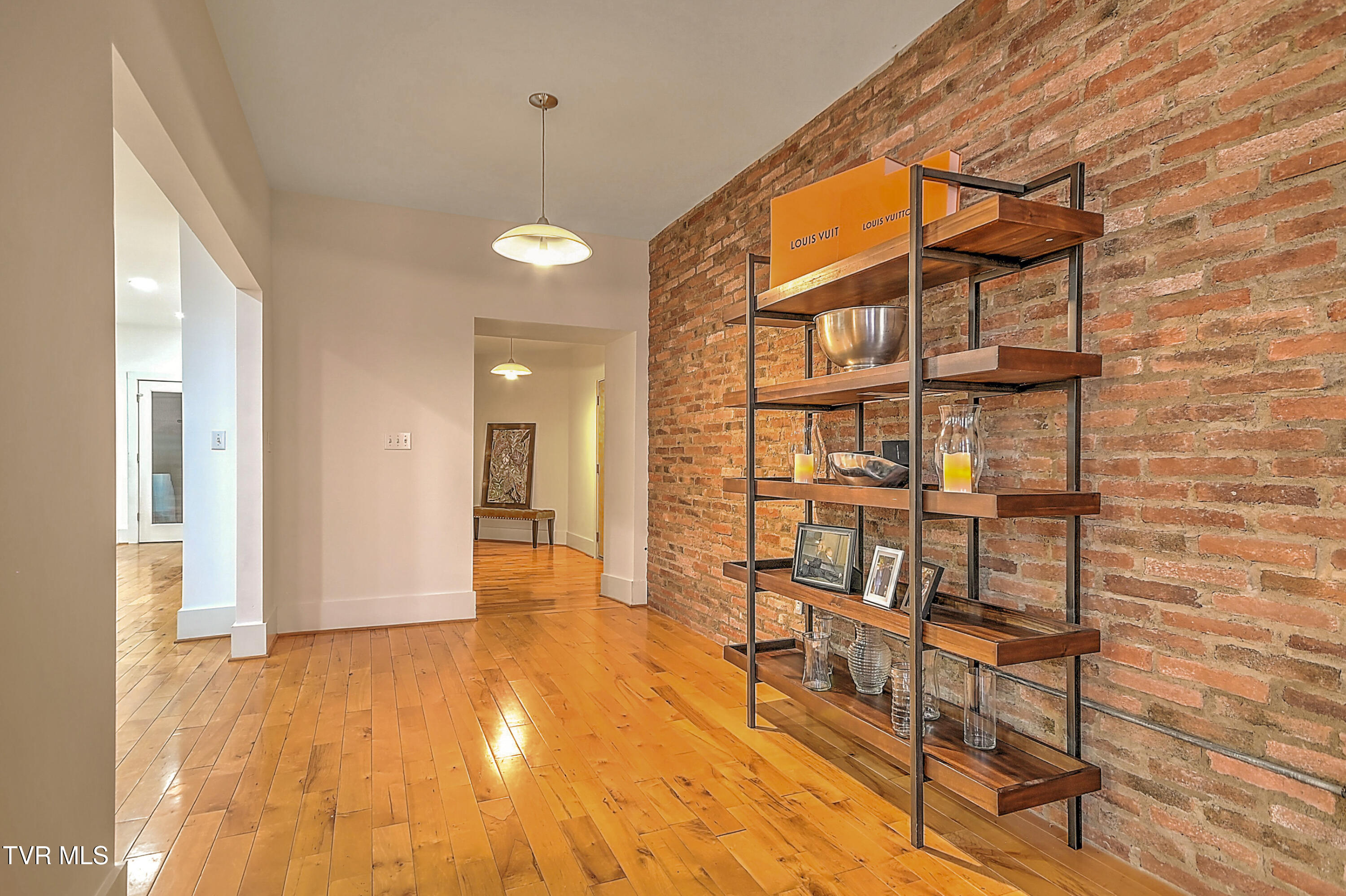 509 State Street, Unit 3 Bristol, VA 24201 - Photo 8 of 58 509 W State St JG-11
