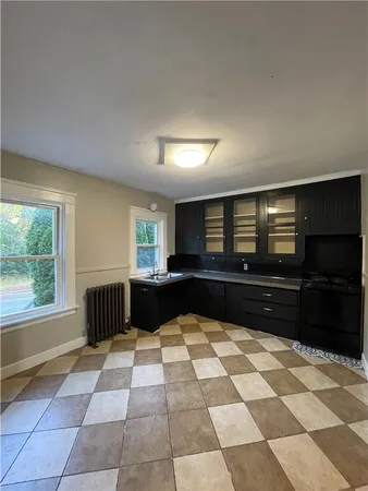 $1,650 | 16 Grove Street, Unit 1, West Warwick, RI 02893