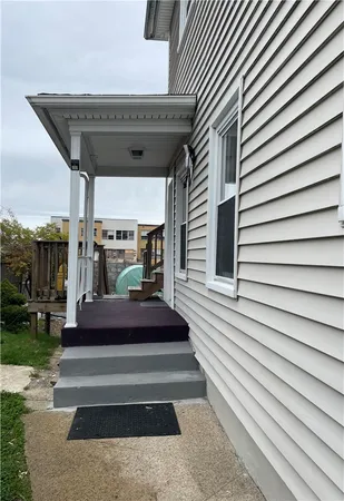 $1,650 | 16 Grove Street, Unit 1, West Warwick, RI 02893