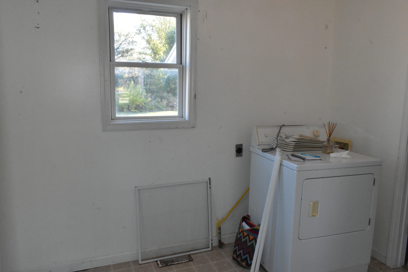 208 East Washington Street Dana, IL 61321 - Photo 21 of 28 a utility room with dryer and washer