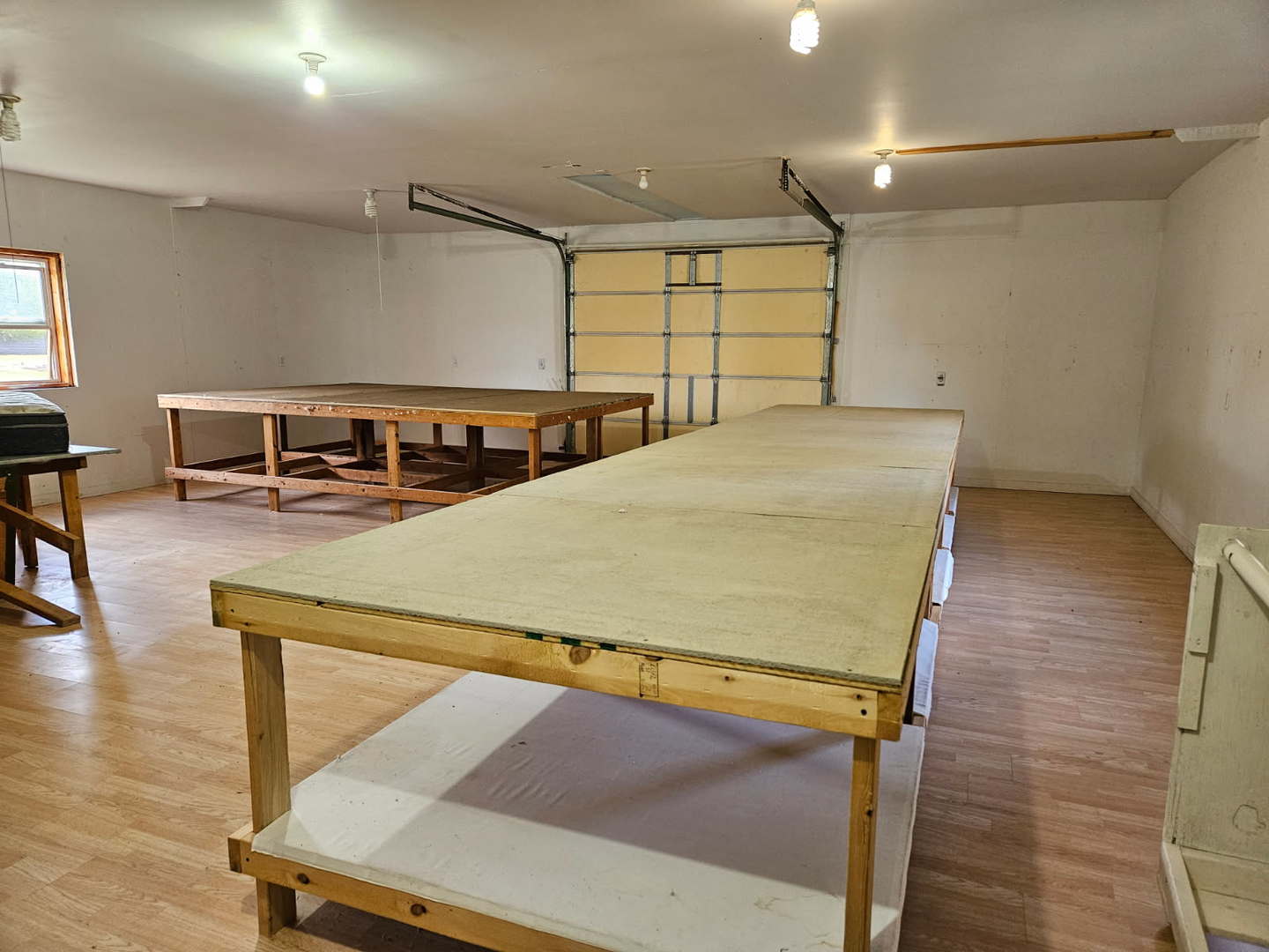 208 East Washington Street Dana, IL 61321 - Photo 27 of 28 a room with gym equipment