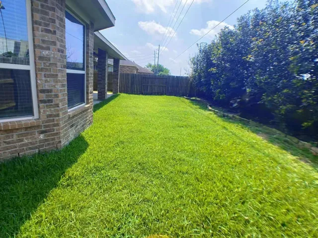 $2,400 | 27519 Gracefield Lane, Fulshear, TX 77441