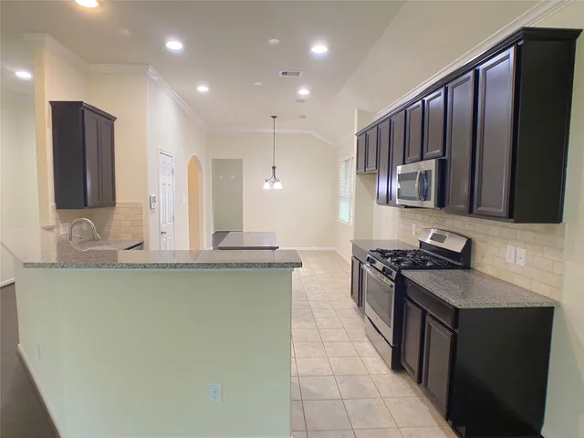 $2,400 | 27519 Gracefield Lane, Fulshear, TX 77441