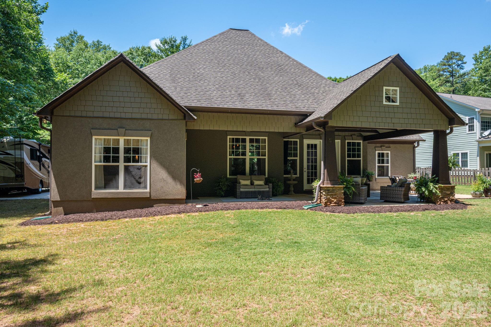 489 Evergreen Road Lake Wylie, SC 29710 - Photo 38 of 47