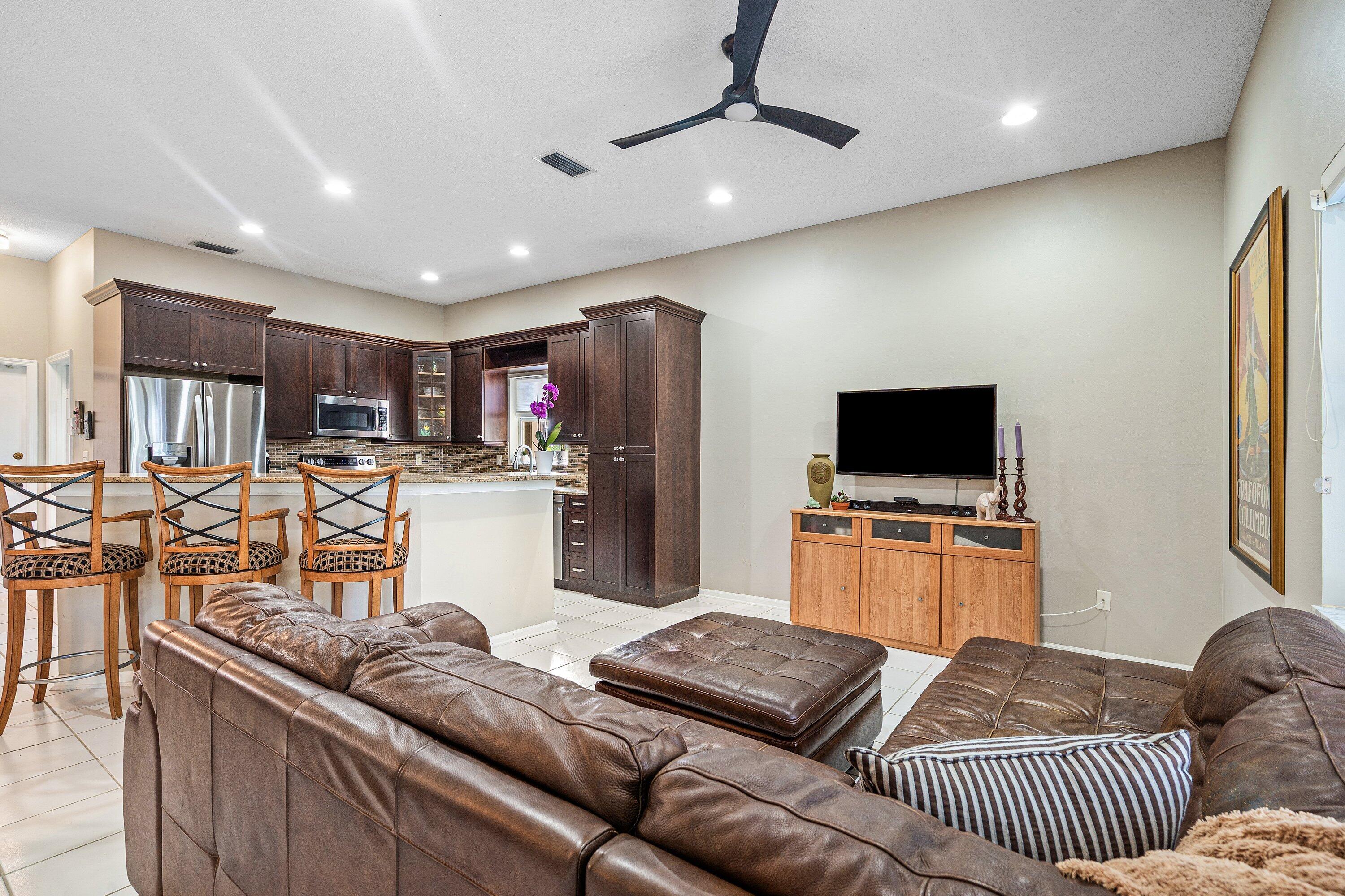 10834 Sea Cliff Circle Boca Raton, FL 33498 - Photo 19 of 42 019-10834SeaCliffCircle-BocaRaton-FL-334