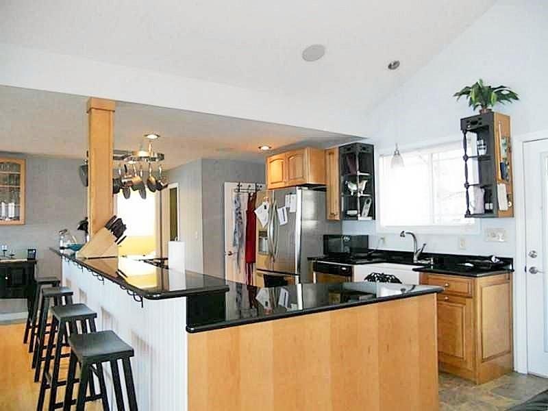 32 Vigue Shore Road Albion, ME 04910 - Photo 4 of 22 Breakfast Bar