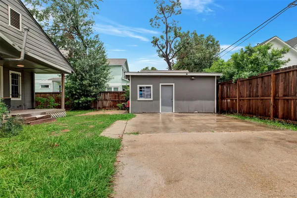 $1,700 | 1102 Northwood Street, Houston, TX 77009