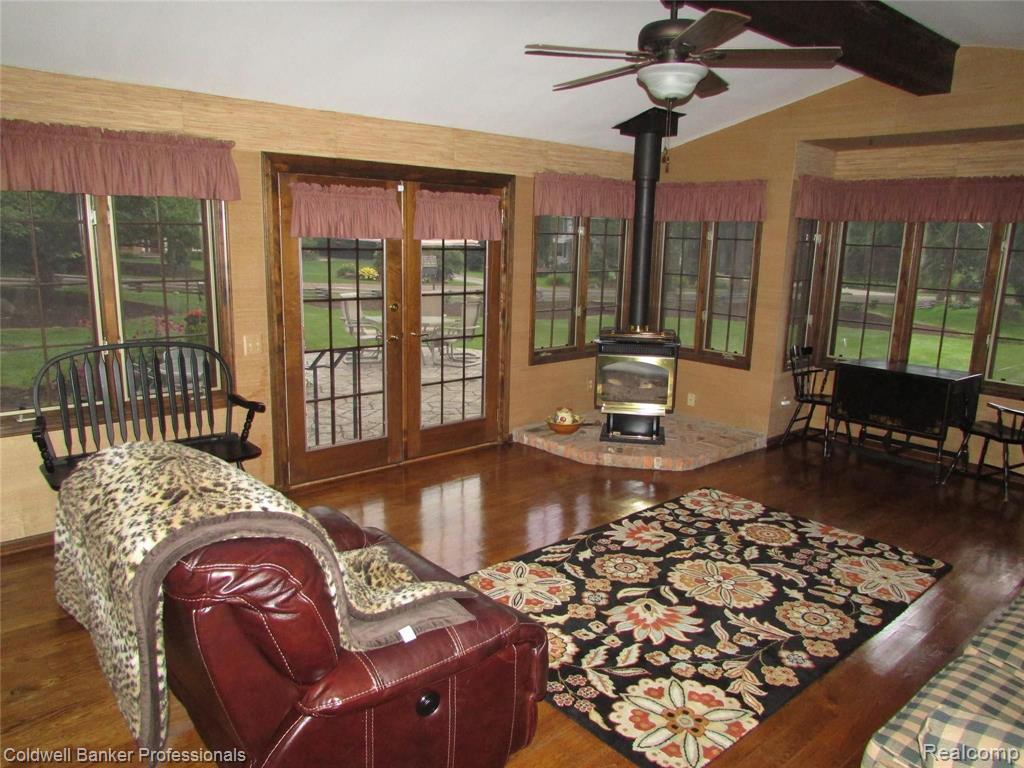 7725 Perry Lake Road Clarkston, MI 48348 - Photo 25 of 61