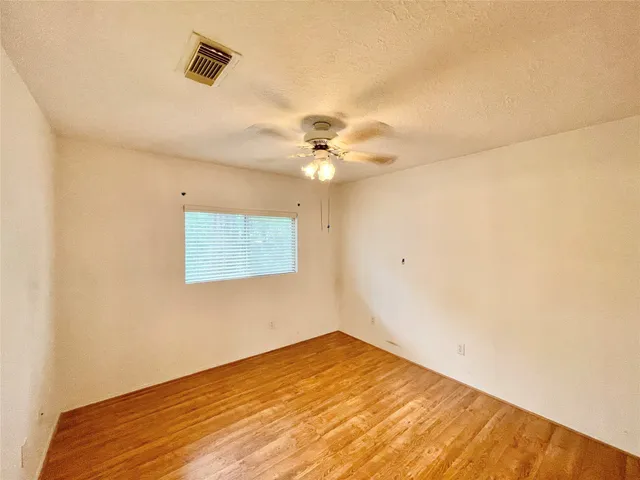 $1,750 | 6 Lea Oak Court, The Woodlands, TX 77381