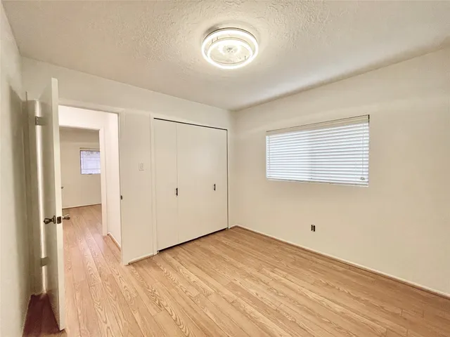 $1,750 | 6 Lea Oak Court, The Woodlands, TX 77381