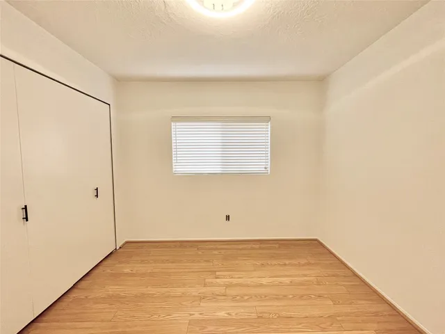 $1,750 | 6 Lea Oak Court, The Woodlands, TX 77381