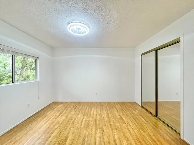 $1,750 | 6 Lea Oak Court, The Woodlands, TX 77381