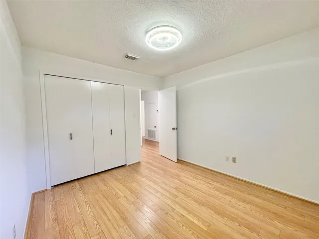 $1,750 | 6 Lea Oak Court, The Woodlands, TX 77381