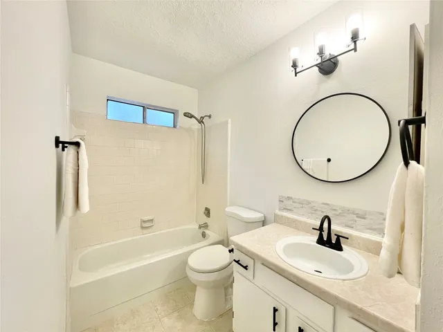 $1,750 | 6 Lea Oak Court, The Woodlands, TX 77381