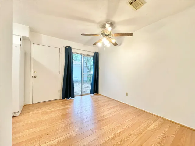 $1,750 | 6 Lea Oak Court, The Woodlands, TX 77381