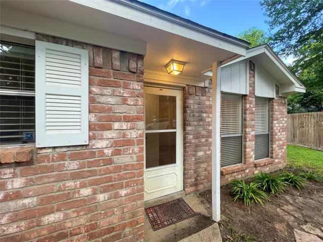 $1,750 | 6 Lea Oak Court, The Woodlands, TX 77381