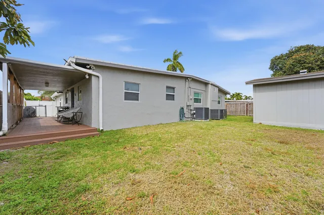 $515,000 | 924 Sarazen Drive, West Palm Beach, FL 33413