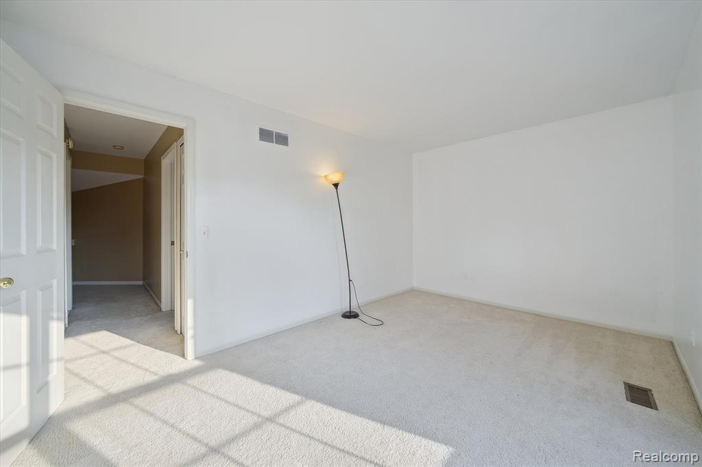 3244 Bridlewood Drive Rochester, MI 48306 - Photo 32 of 48