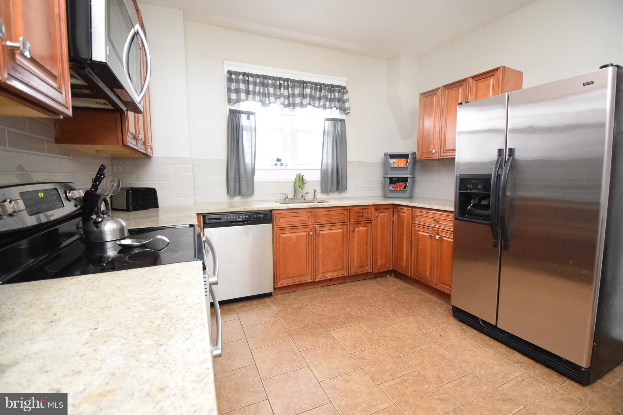 615 Ridge Street Bethlehem, PA 18015 - Photo 8 of 30 Gallery Image 8