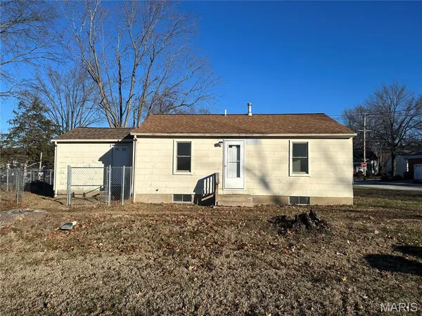 $94,000 | 239 Grand Avenue, Waterloo, IL 62298