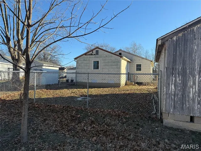 $25,000 | 239 Grand Avenue, Waterloo, IL 62298