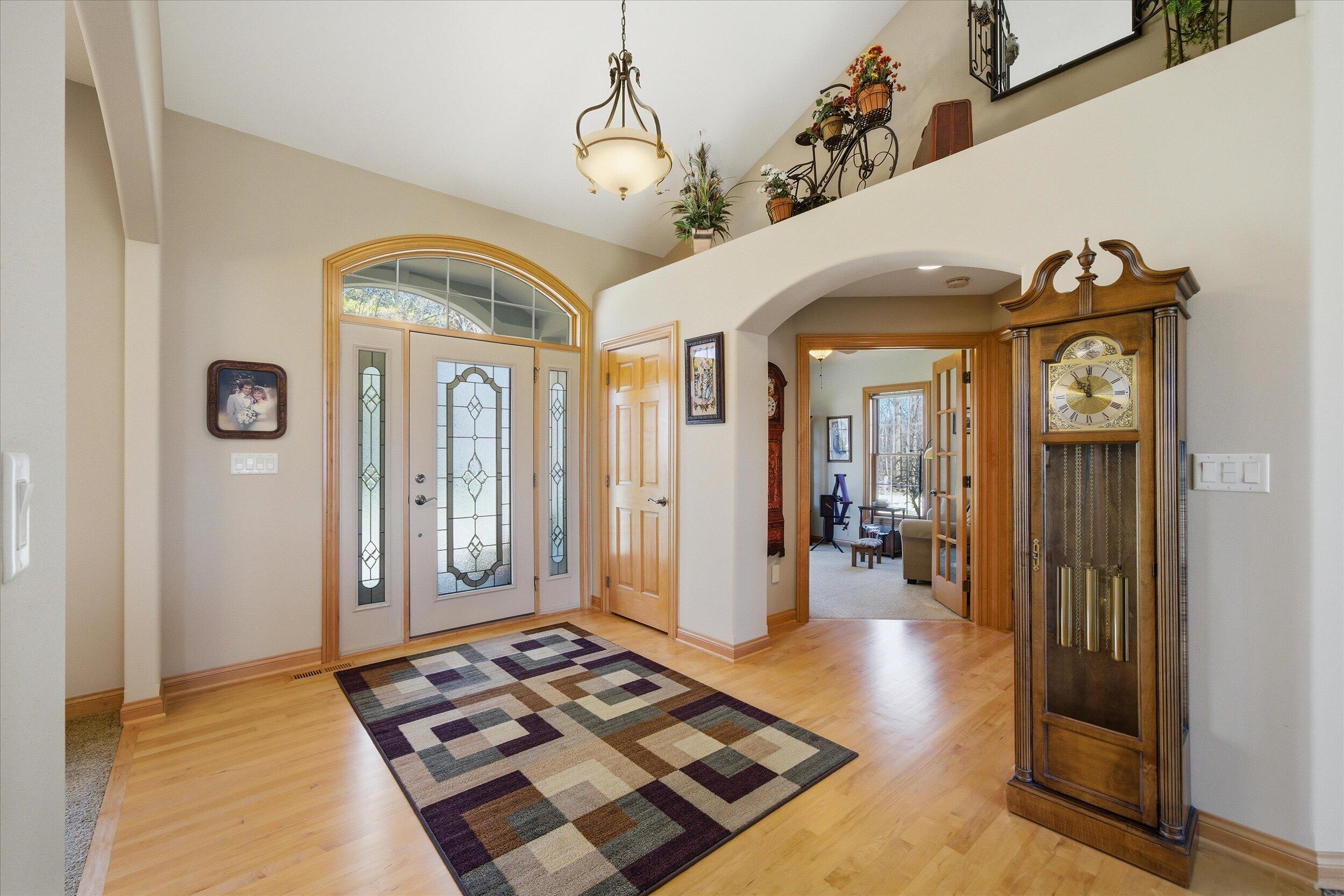 3313 47th Avenue Kenosha, WI 53144 - Photo 16 of 55 Front Foyer