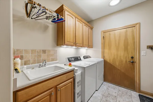 $749,900 | 3313 47th Avenue, Kenosha, WI 53144