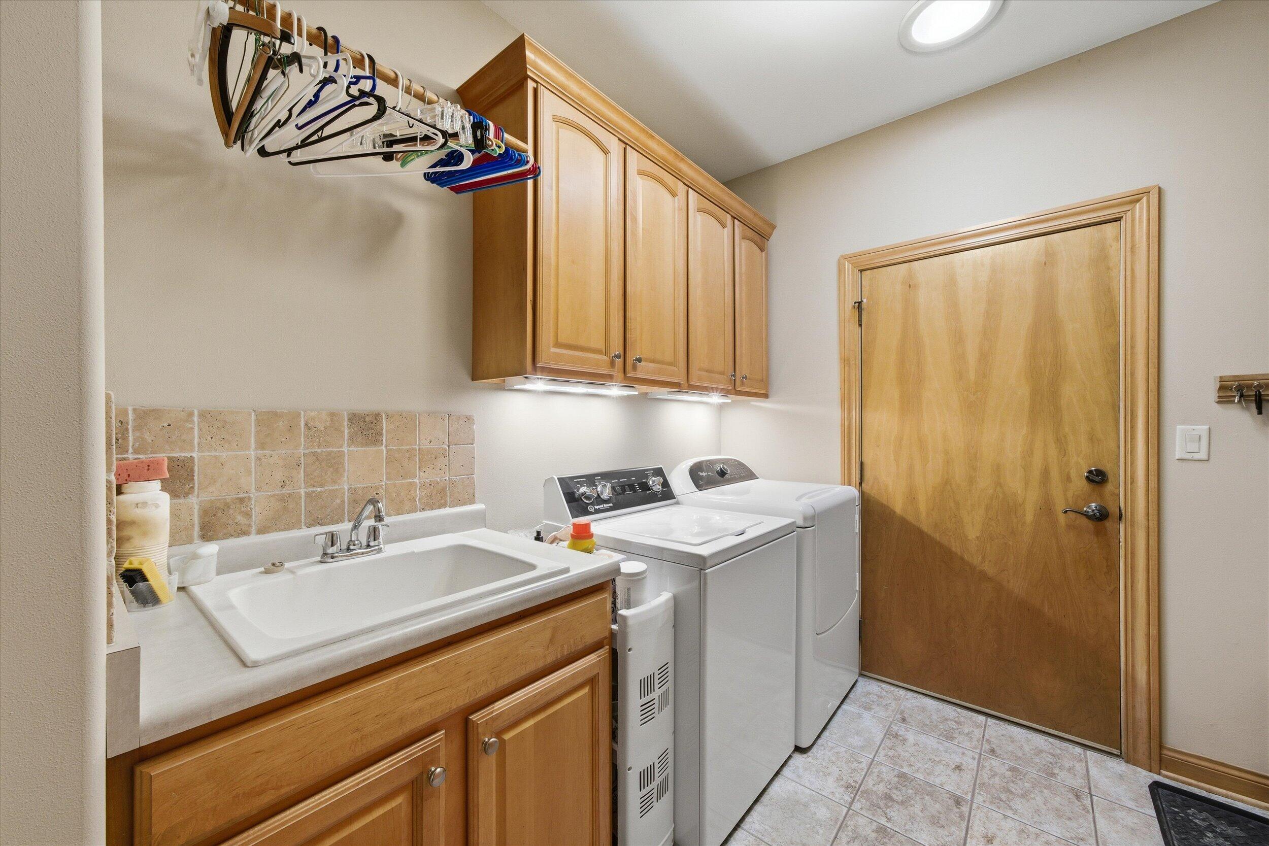 3313 47th Avenue Kenosha, WI 53144 - Photo 32 of 55 Laundry