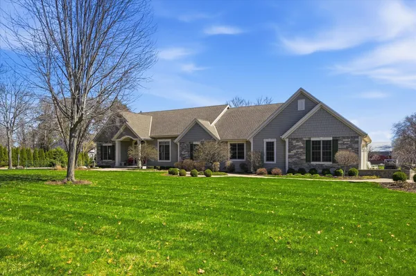 $749,900 | 3313 47th Avenue, Kenosha, WI 53144