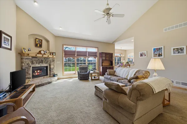 $749,900 | 3313 47th Avenue, Kenosha, WI 53144