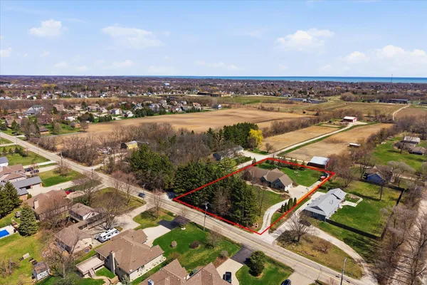 $749,900 | 3313 47th Avenue, Kenosha, WI 53144