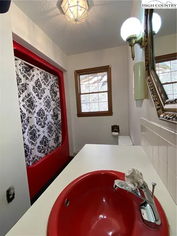 $339,500 | 5212 Highway 88, Warrensville, NC 28693