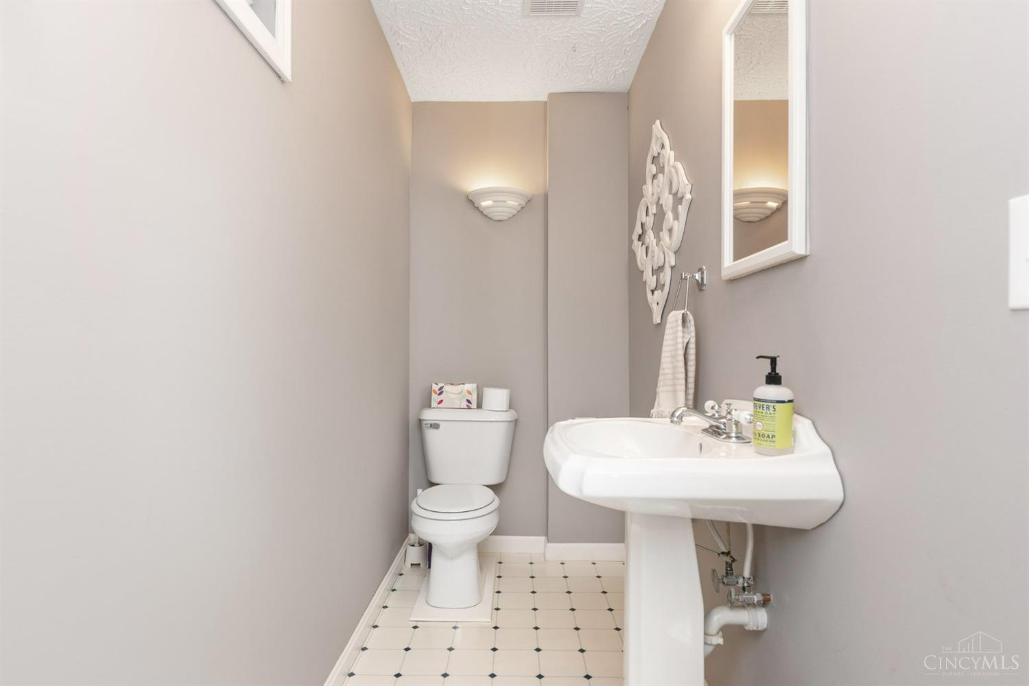 4829 Summerside Road Cincinnati, OH 45244 - Photo 34 of 47 Gallery Image 34