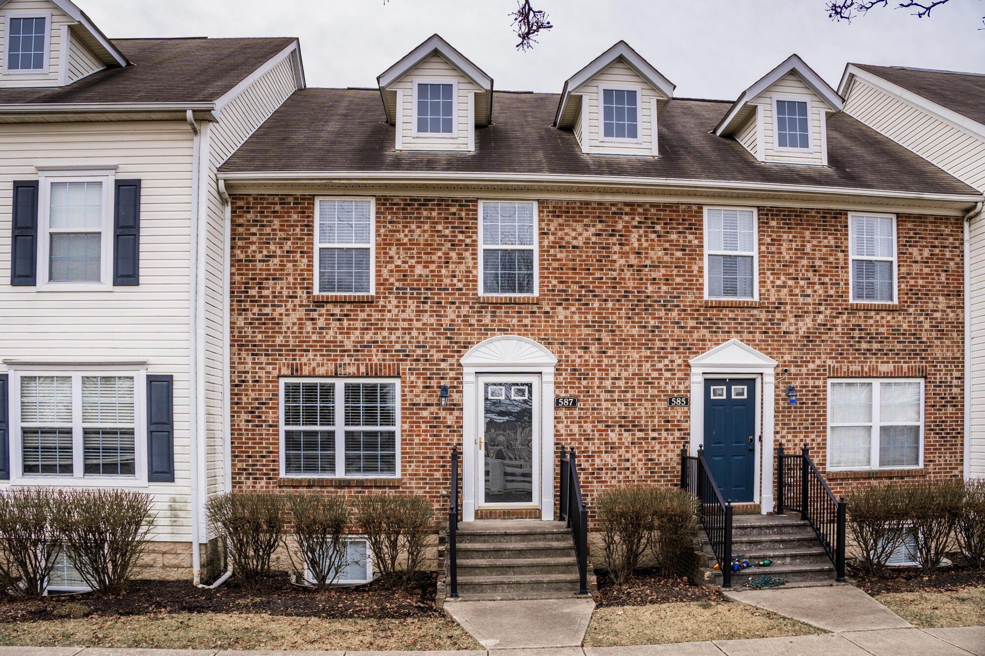 587 Lazelle Road Westerville, OH 43081 - Photo 4 of 25 006-587 Lazelle Rd