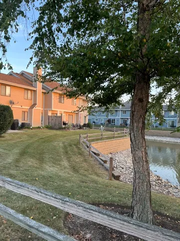 $420,000 | 194 North Clare Court, Wood Dale, IL 60191